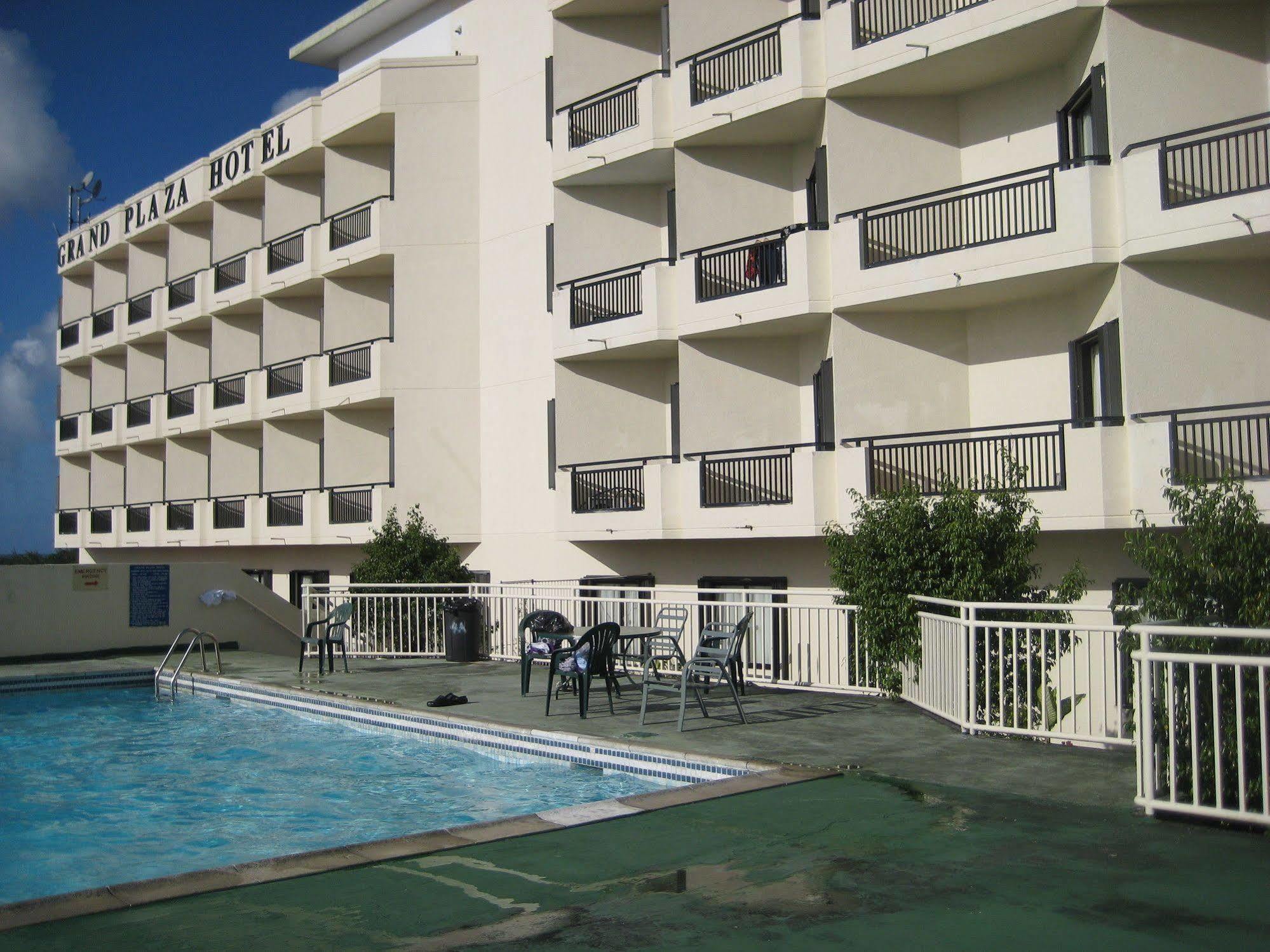Grand Plaza Hotel Тумон Экстерьер фото