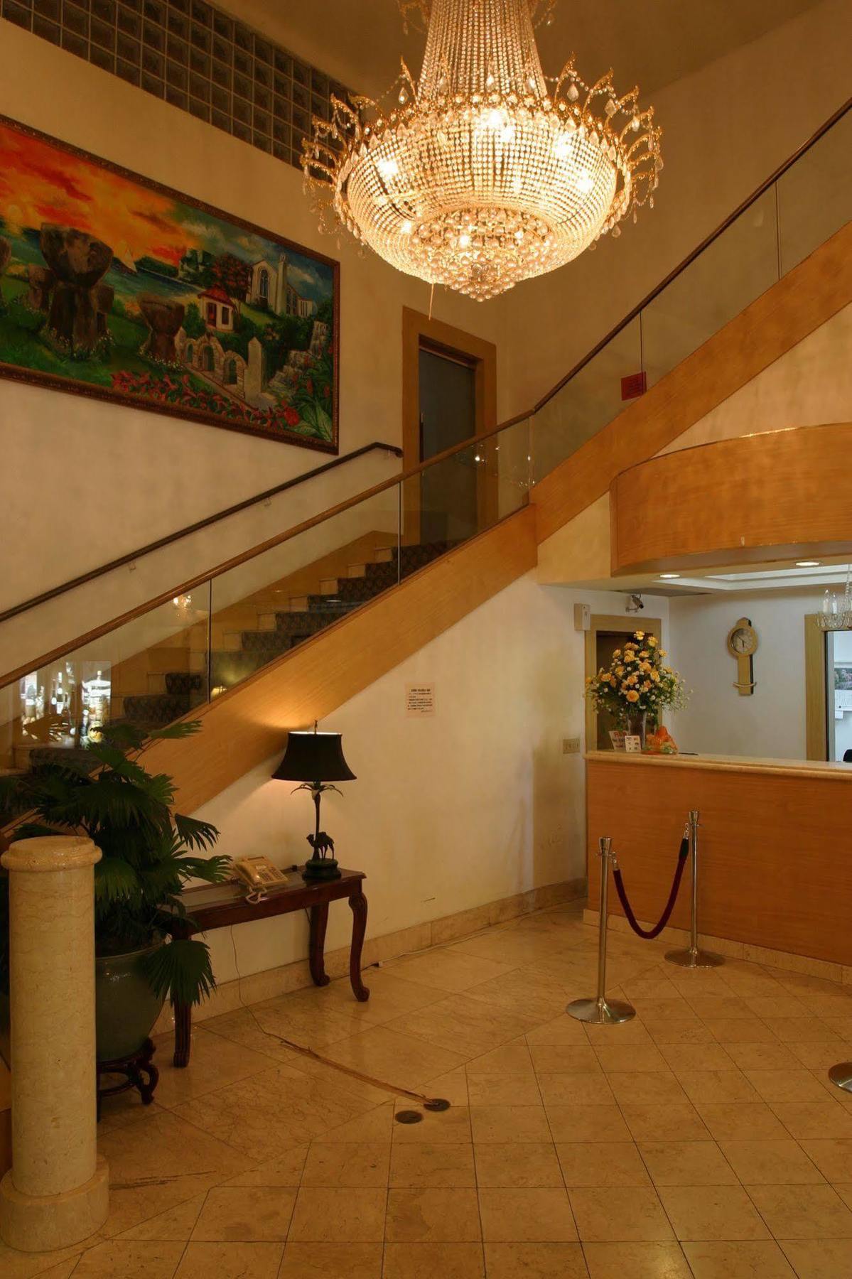 Grand Plaza Hotel Тумон Экстерьер фото